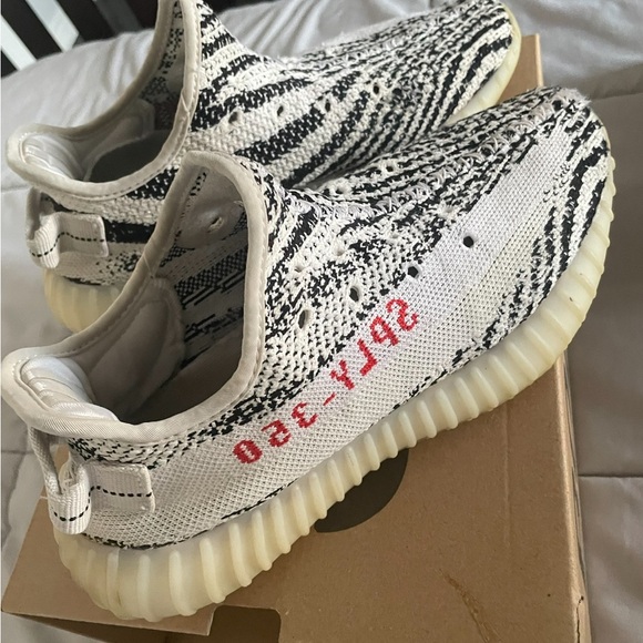 Yeezy boost 350 - Picture 2 of 6